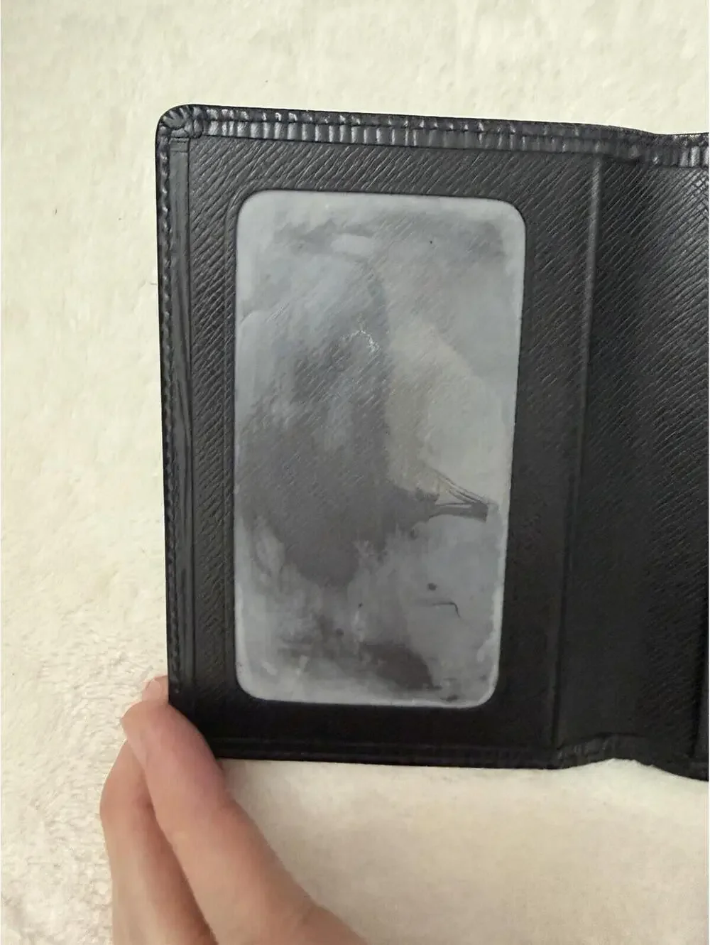 Authentic Louis Vuitton LV Card Wallet Epi Leather Bifold Vintage